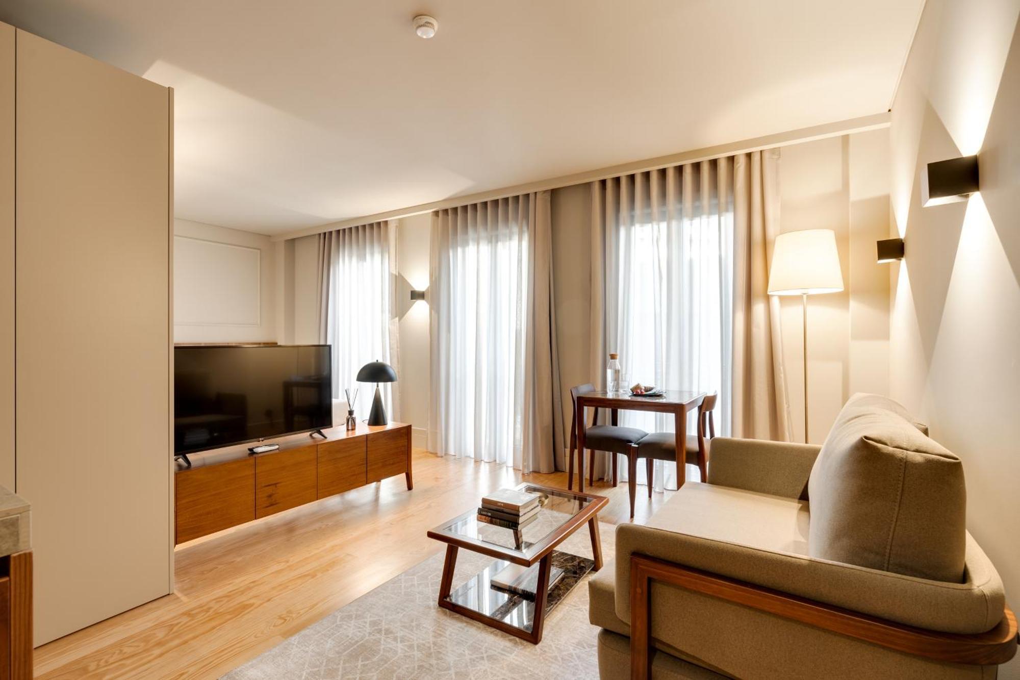 Avus M Suites And Apartments By Da'Home Porto Luaran gambar